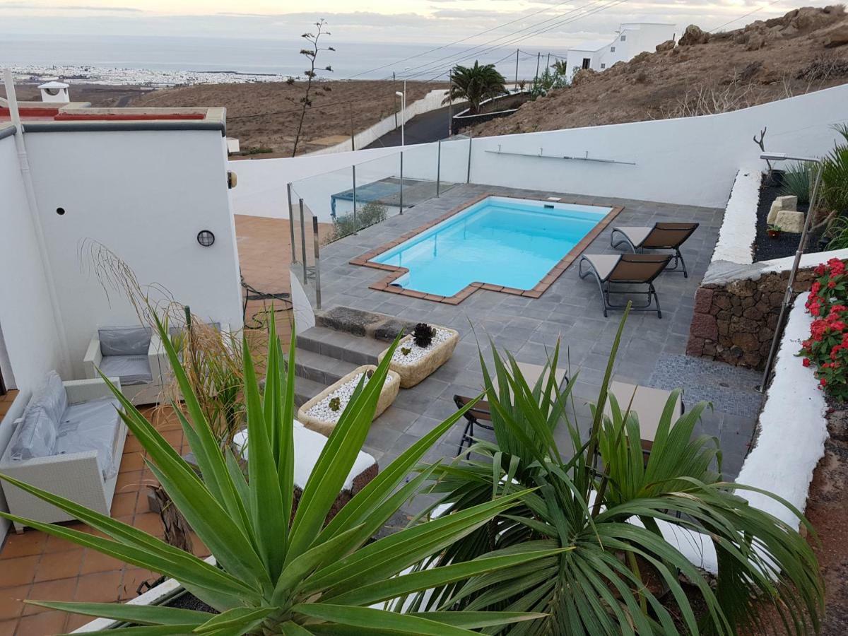Vil·la Casa Mira *